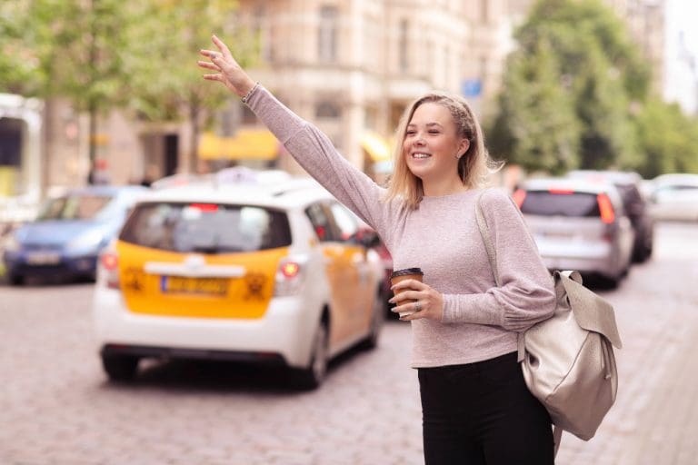 Transport w Grójcu? Postaw na usługi taksówkarskie